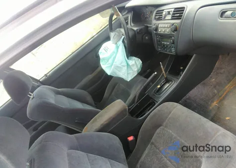 2000 Honda Accord 2.3 Ex из США, поврежденный, VIN 1HGCG3255YA008234